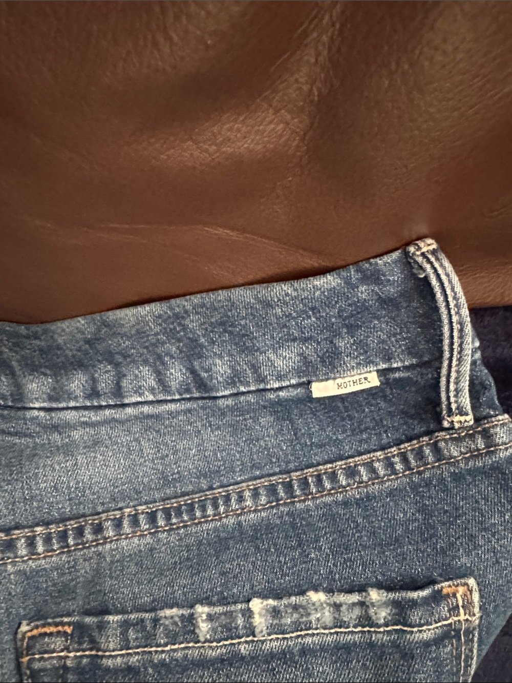 MOTHER Medium Blue Cropped Ankle Jeans - Picture 4 of 5